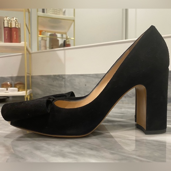 VALENTINO GARAVANI velvet heels with gold tip - Picture 2 of 4